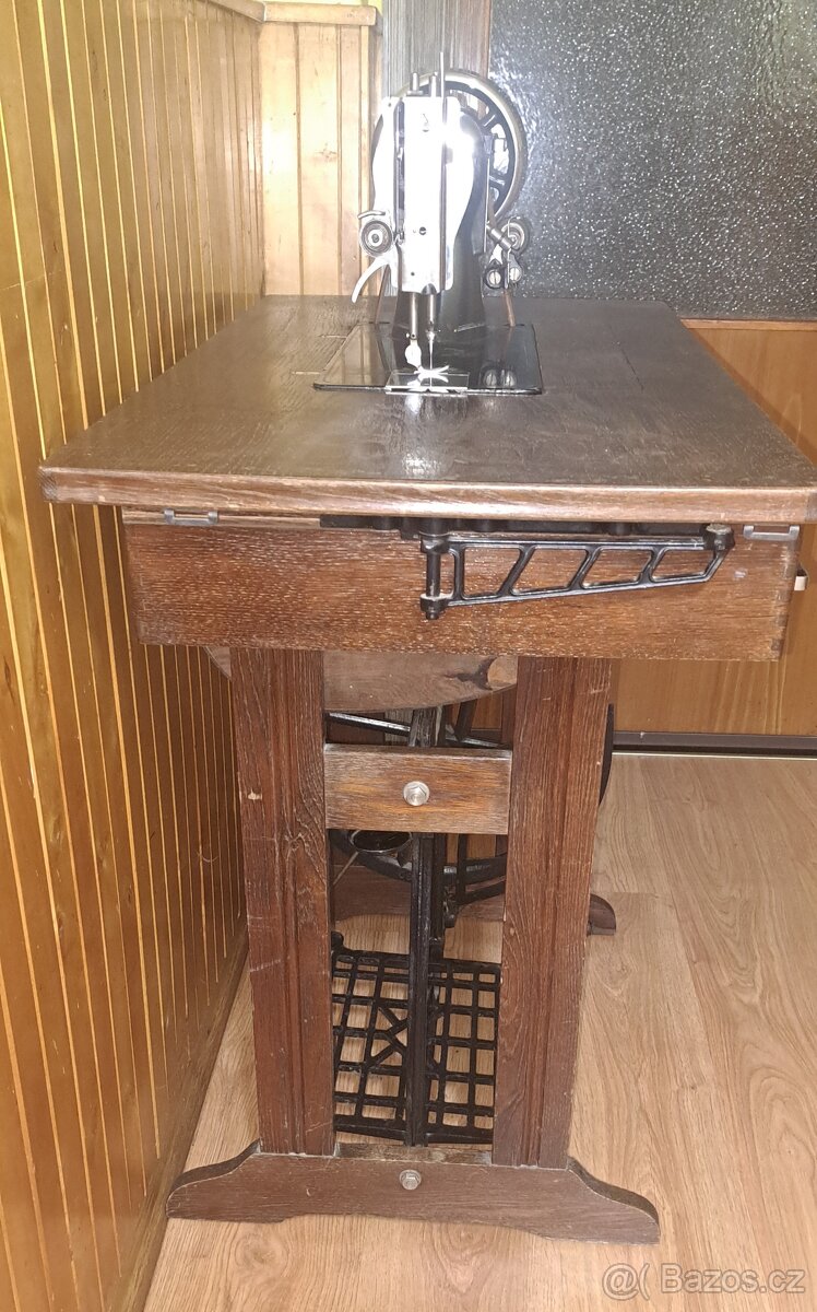 Šicí stroj Lada - 4