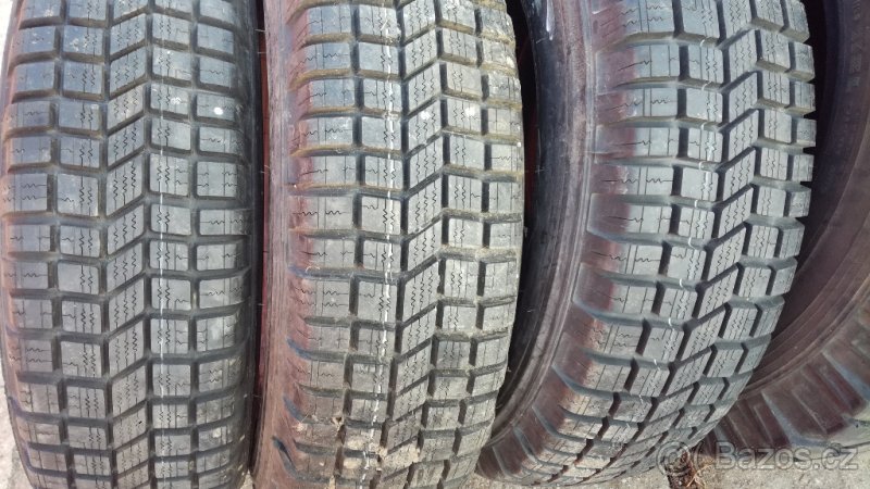 Pneu 7,50-16C GAZ 69 - 4