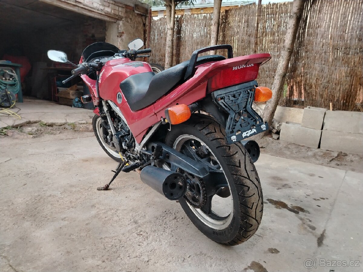 Honda VF 500 Interceptor - 4