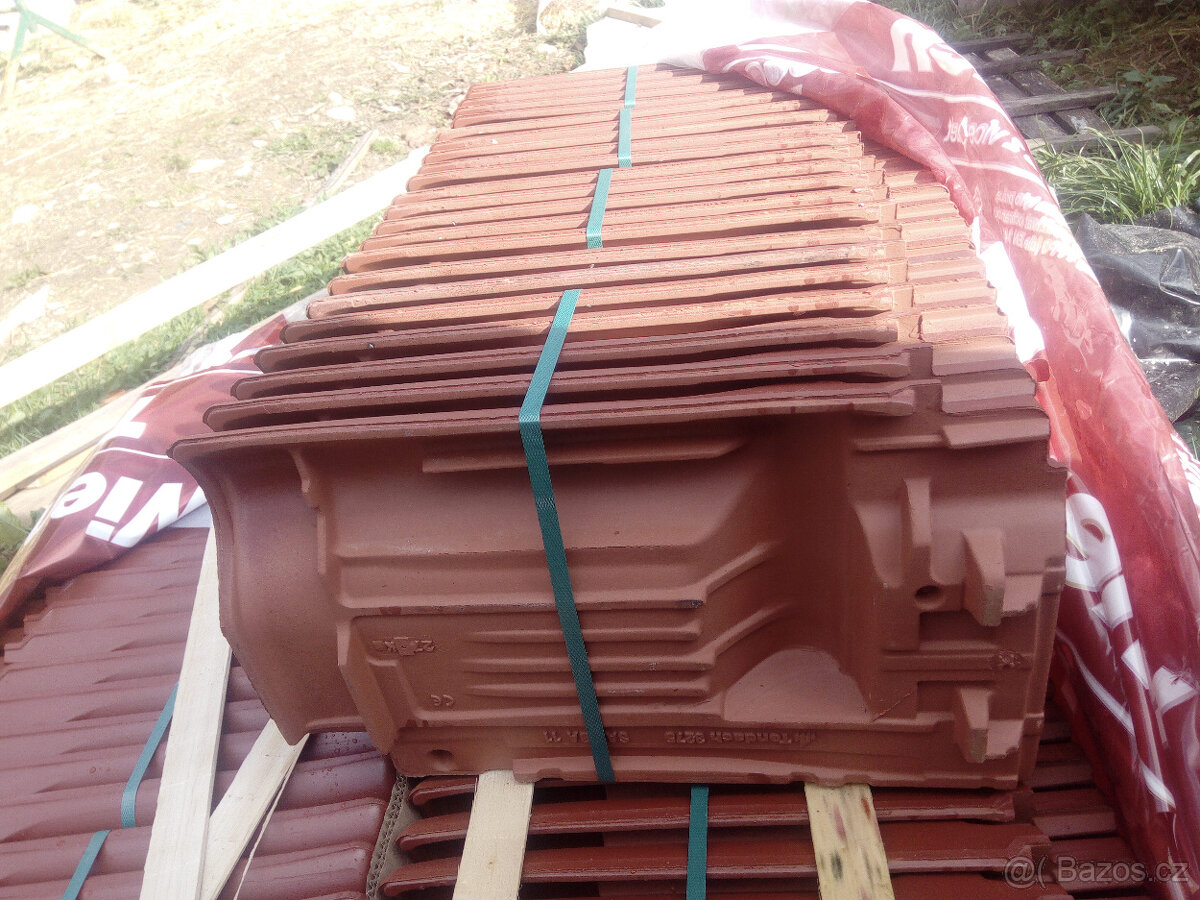 tašky - Tondach Sensaton11/ Samba 11 posuvná PODHŘEBENOVÁ - 4