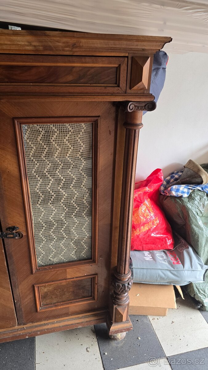 Starožitný kuch.nábytek, kredenc - 4