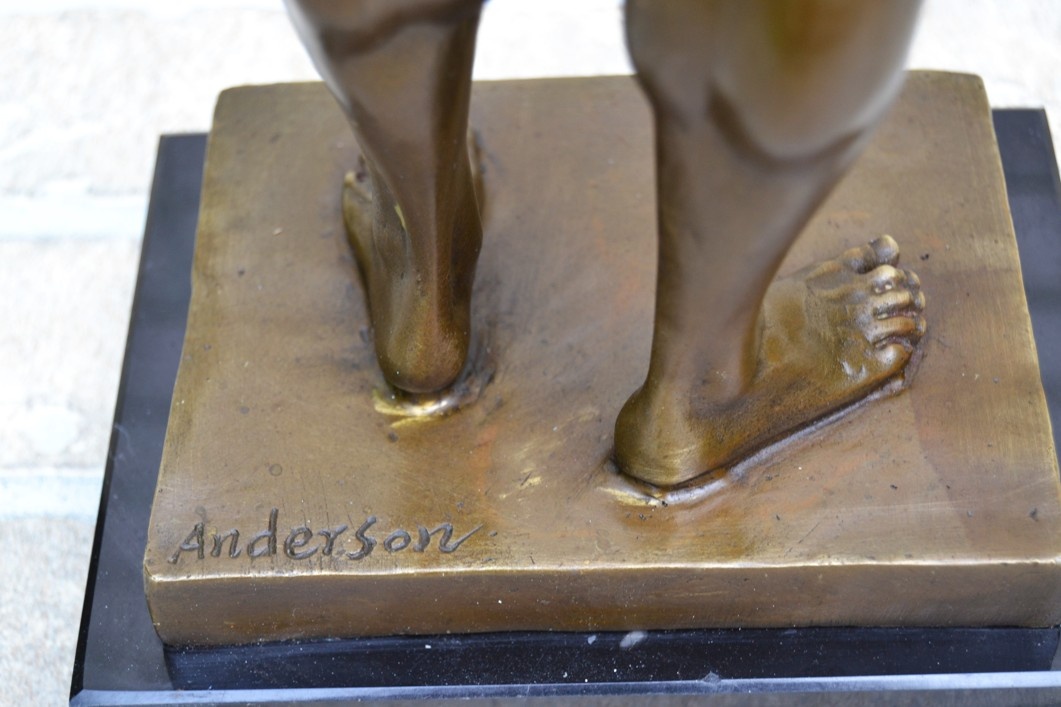 Bronzová socha - KULTURISTA - 4