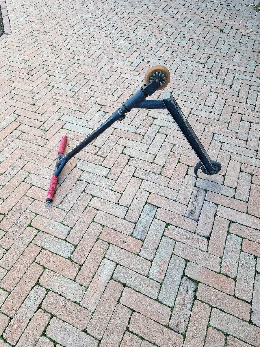 Koloběžka na freestyle - 4