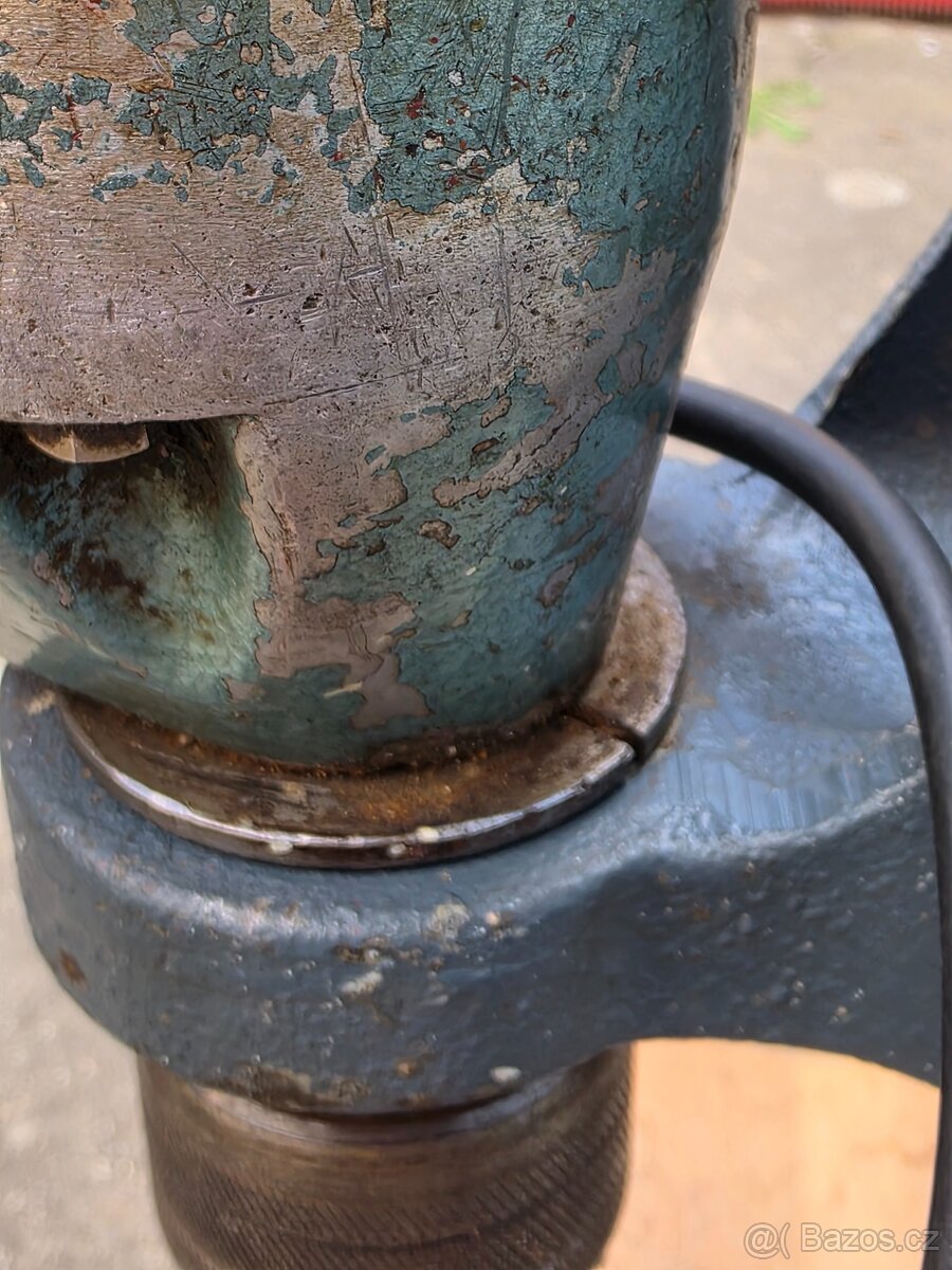 Vrtačka se stojanem - 4