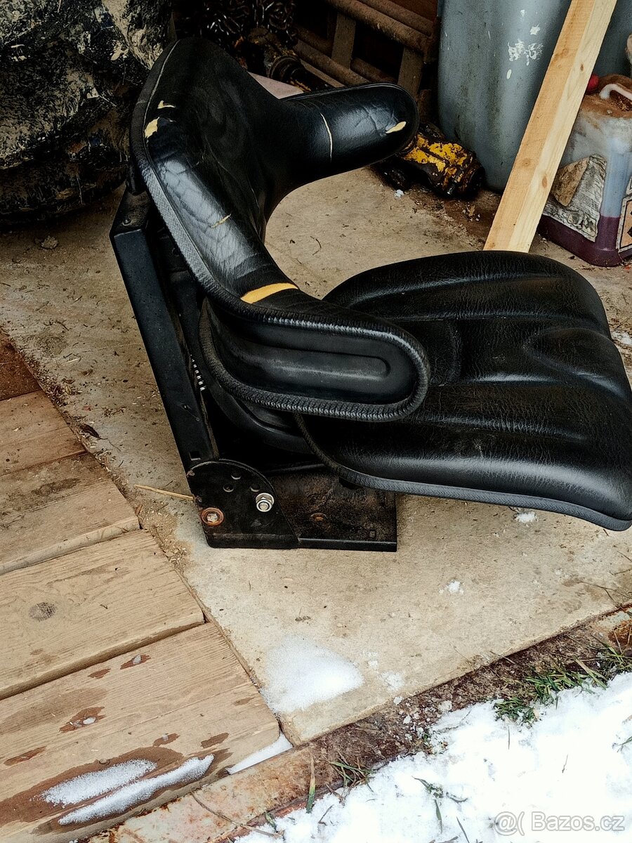 Sedačka Zetor - 4