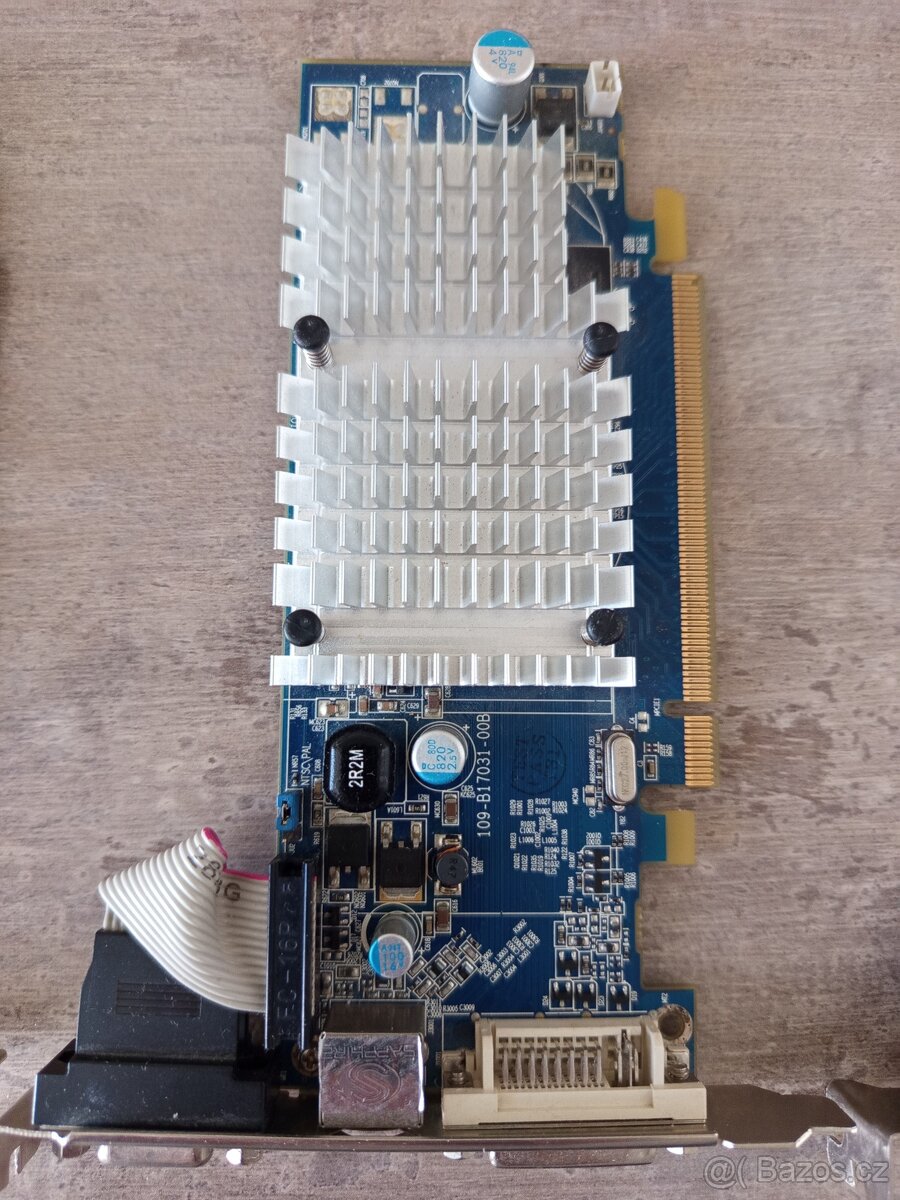 3X GRAFICKÁ KARTA - 4