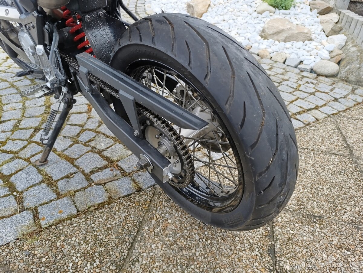 Yamaha WR125X