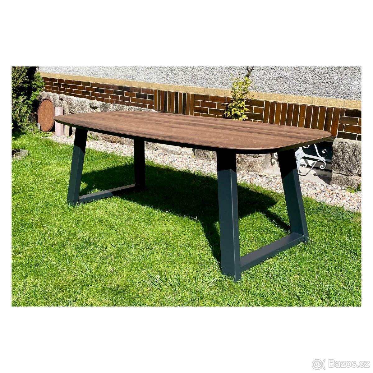 Nerozkládací jídelní stůl - Canical - 4