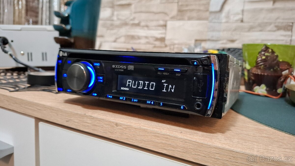 Prodám LG LCS700BR – autorádio - 4