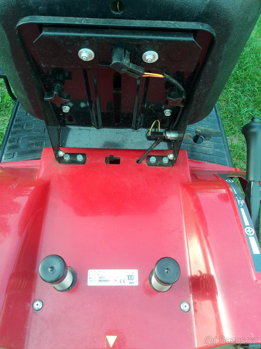 Zahradní traktor - 4