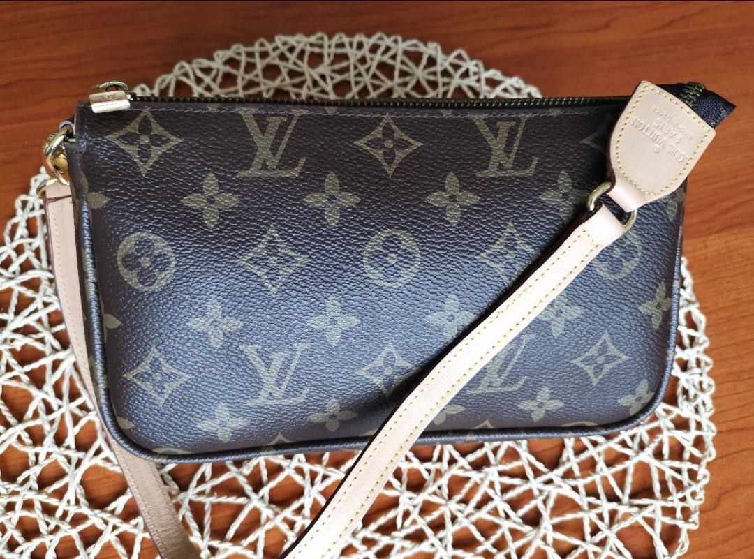 Krásná dámská kabelka - 4