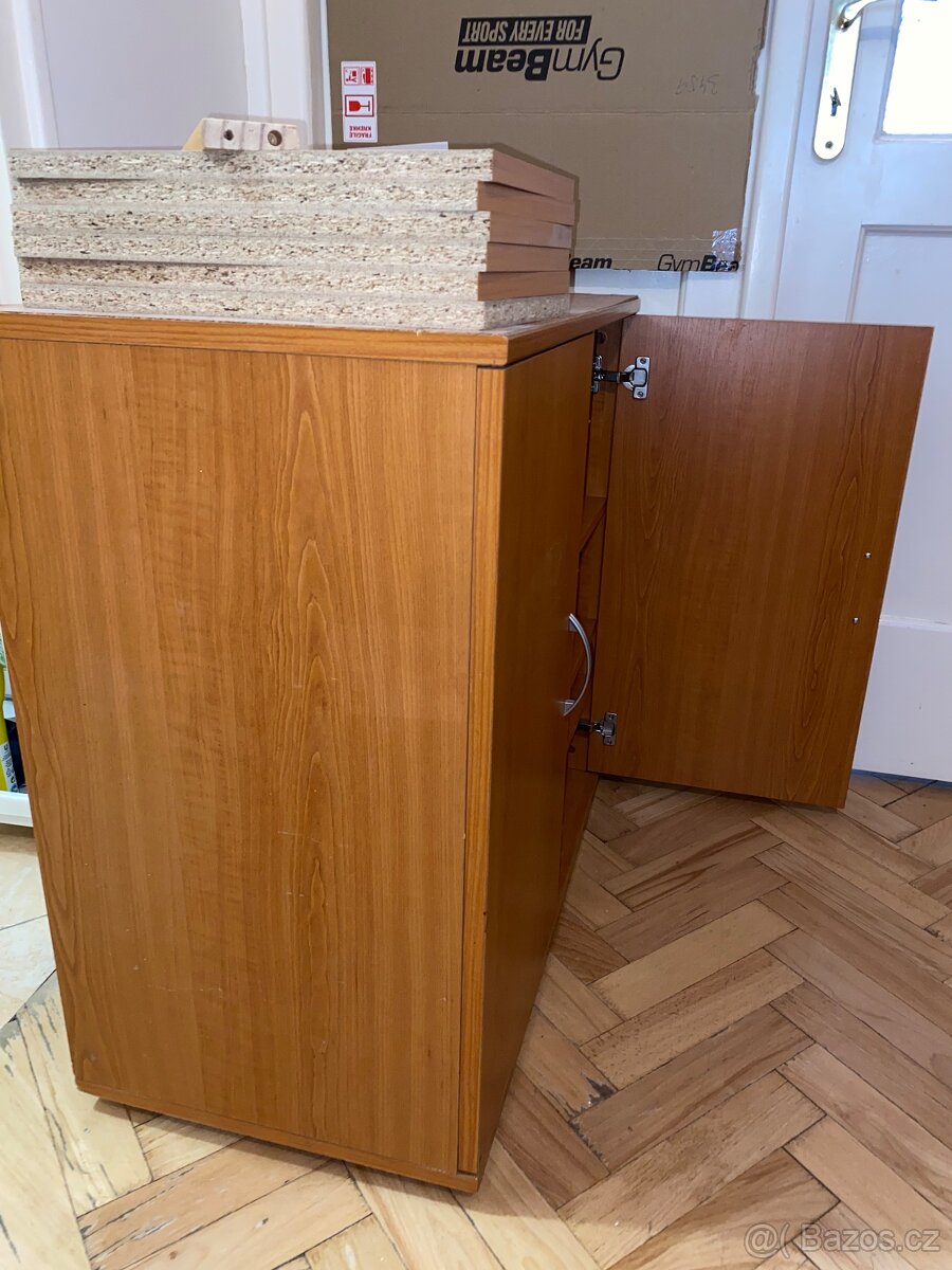 Dřevěná skřínka/komoda - 4
