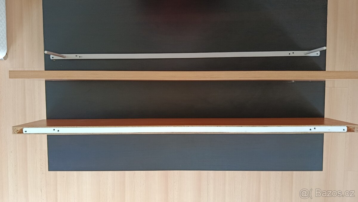 Poličky na stěnu - 4