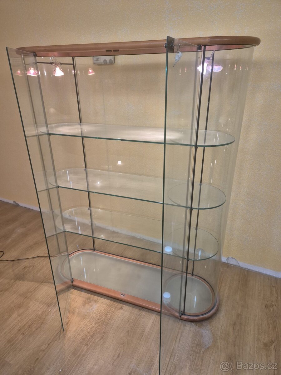 Skleněná vitrína - s osvětlením - 4
