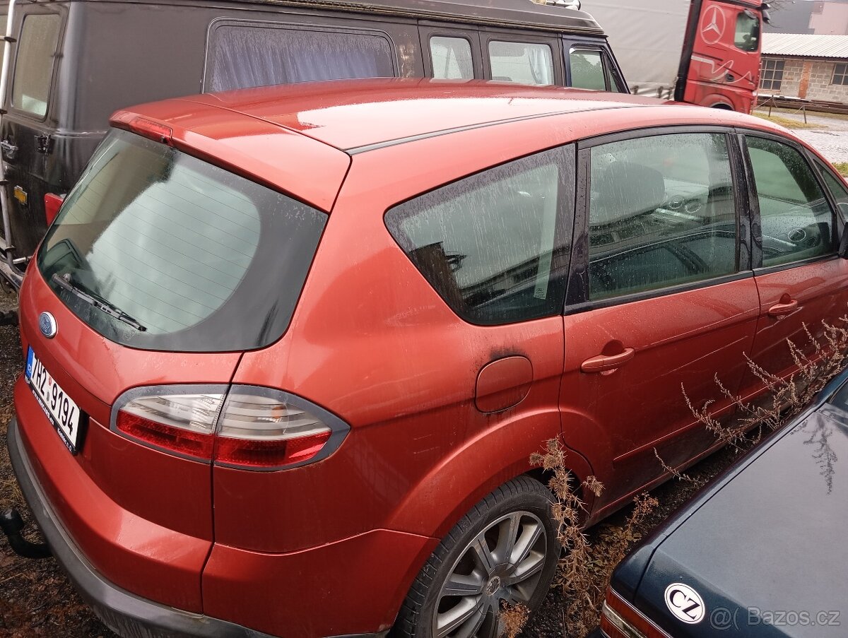 Ford S-max 2.0i - 4