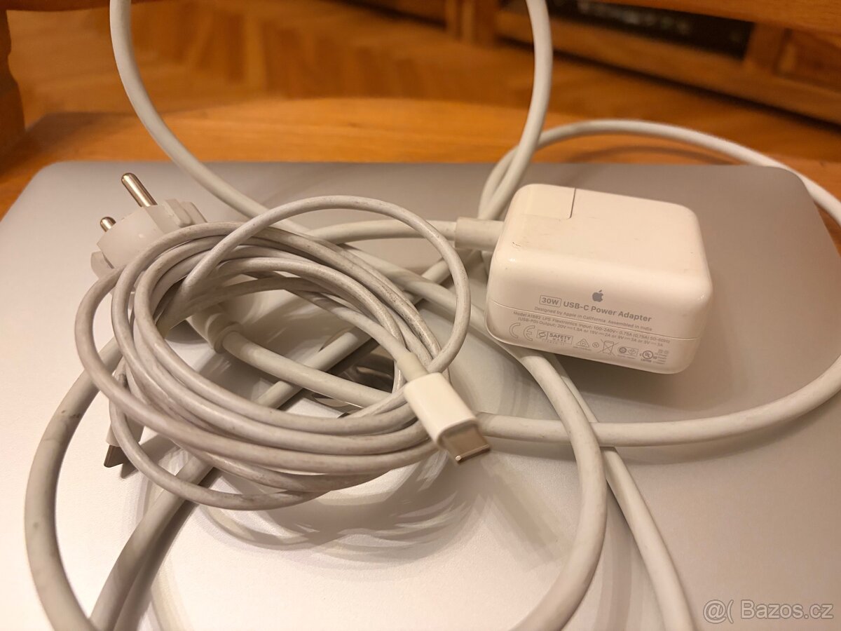 Apple MacBook Air M1 512 GB 8core GPU - 4