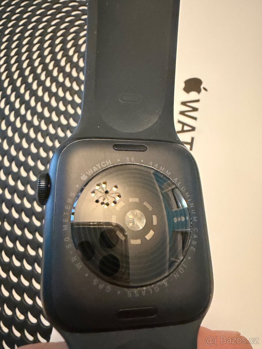 Apple Watch SE - 4