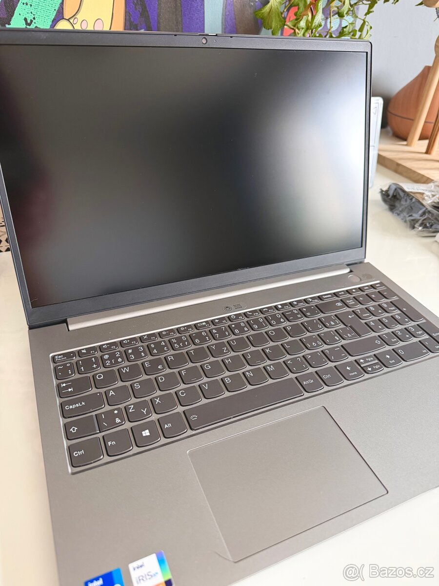 Notebook Lenovo 1TB paměť - 4