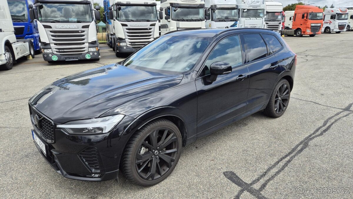 VOLVO XC60 2.0 AWD aut. Ultimate Black Edition - 4