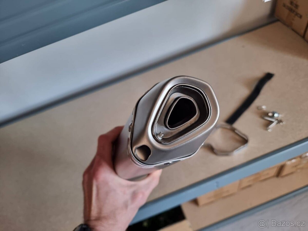 Nová koncovka na výfuk "Akrapovic" - Dlouhá verze 470mm - 4