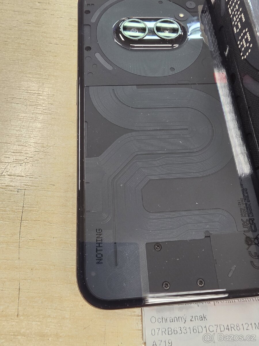 Nothing Phone 2a 12GB/256GB + záruka - 4