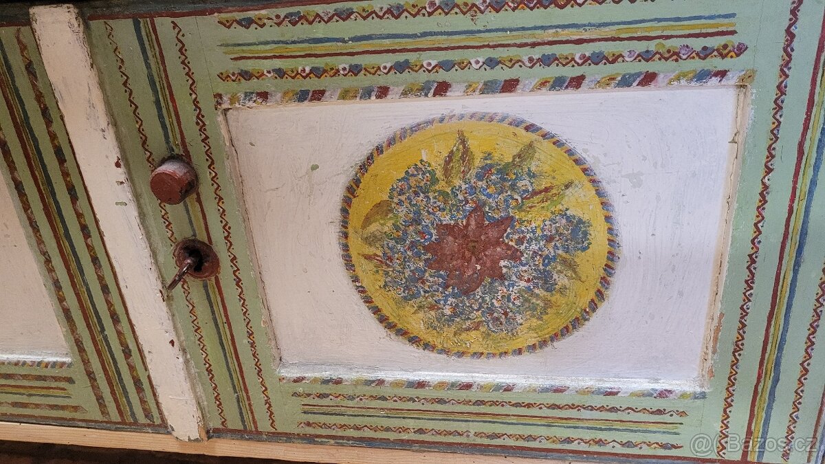 Nádherná starožitná malovaná komoda - 4