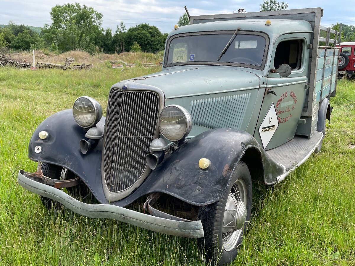 1935 Ford pickup - 4