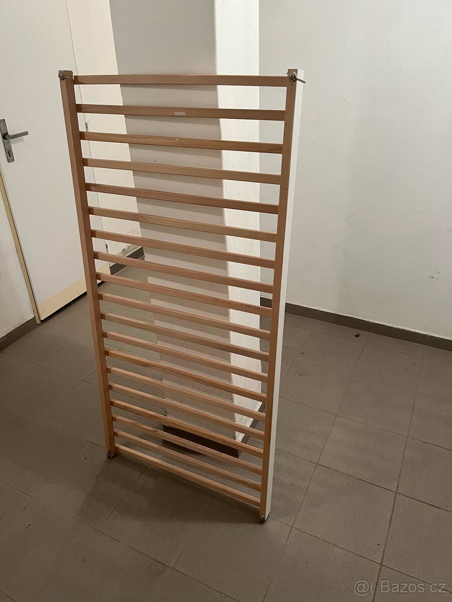 Dětská postel + matrace + prostěradla + povlečení - 4