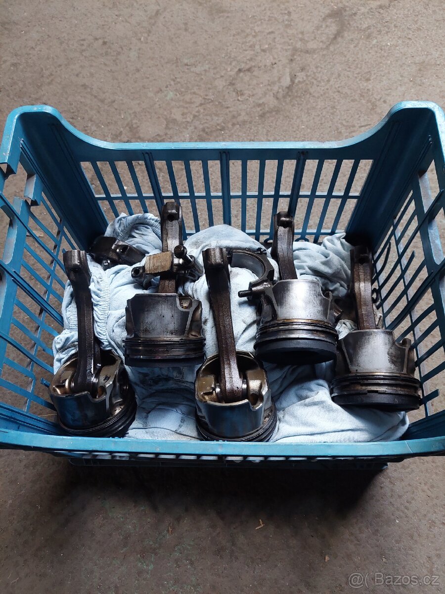 Motor VW T5. 2,5 tdi - 4