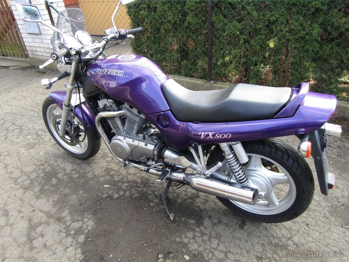 Suzuki VX 800 - 4