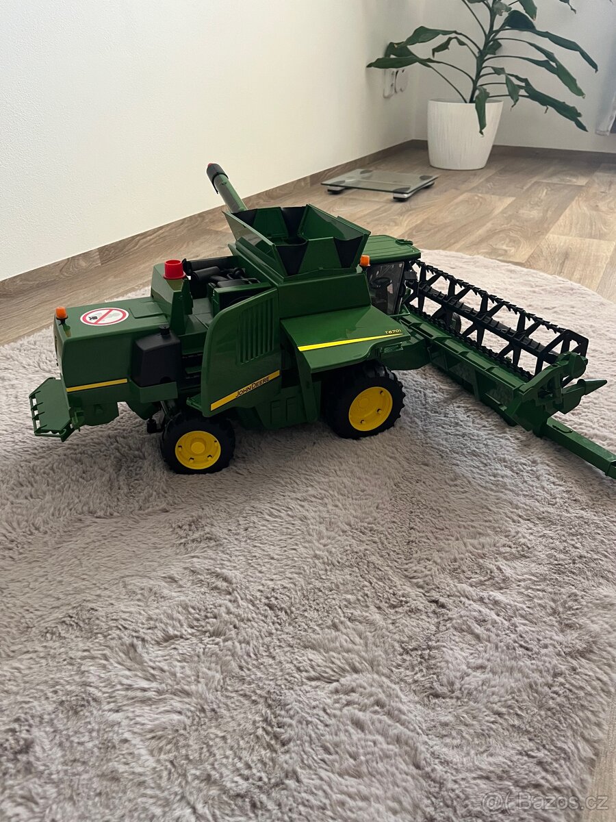 Bruder Kombajn John deere - 4