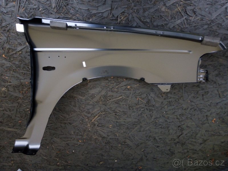 Blatník Mazda B2500 - 4