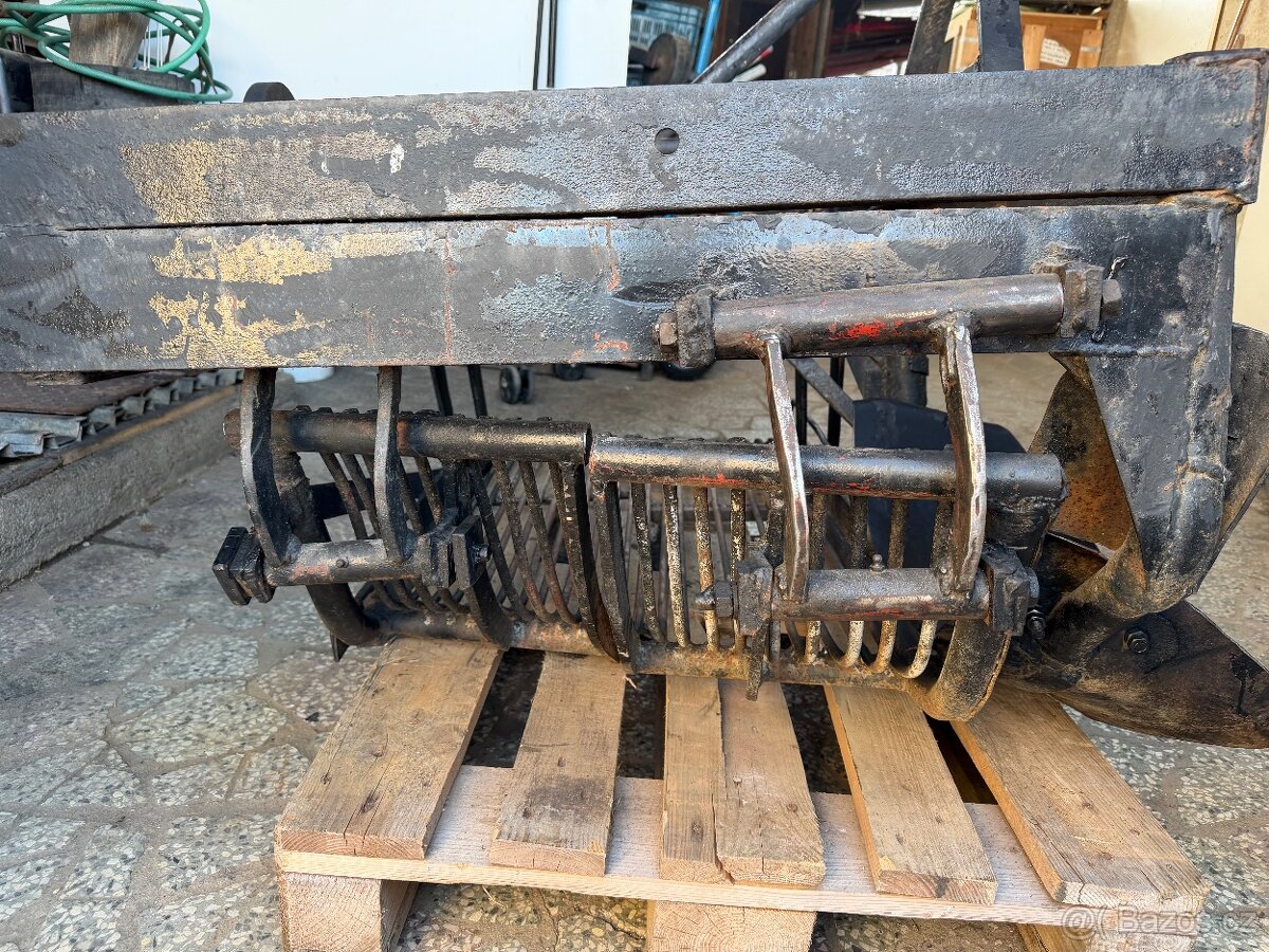 Jedno řádkový vyorávač brambor - 4