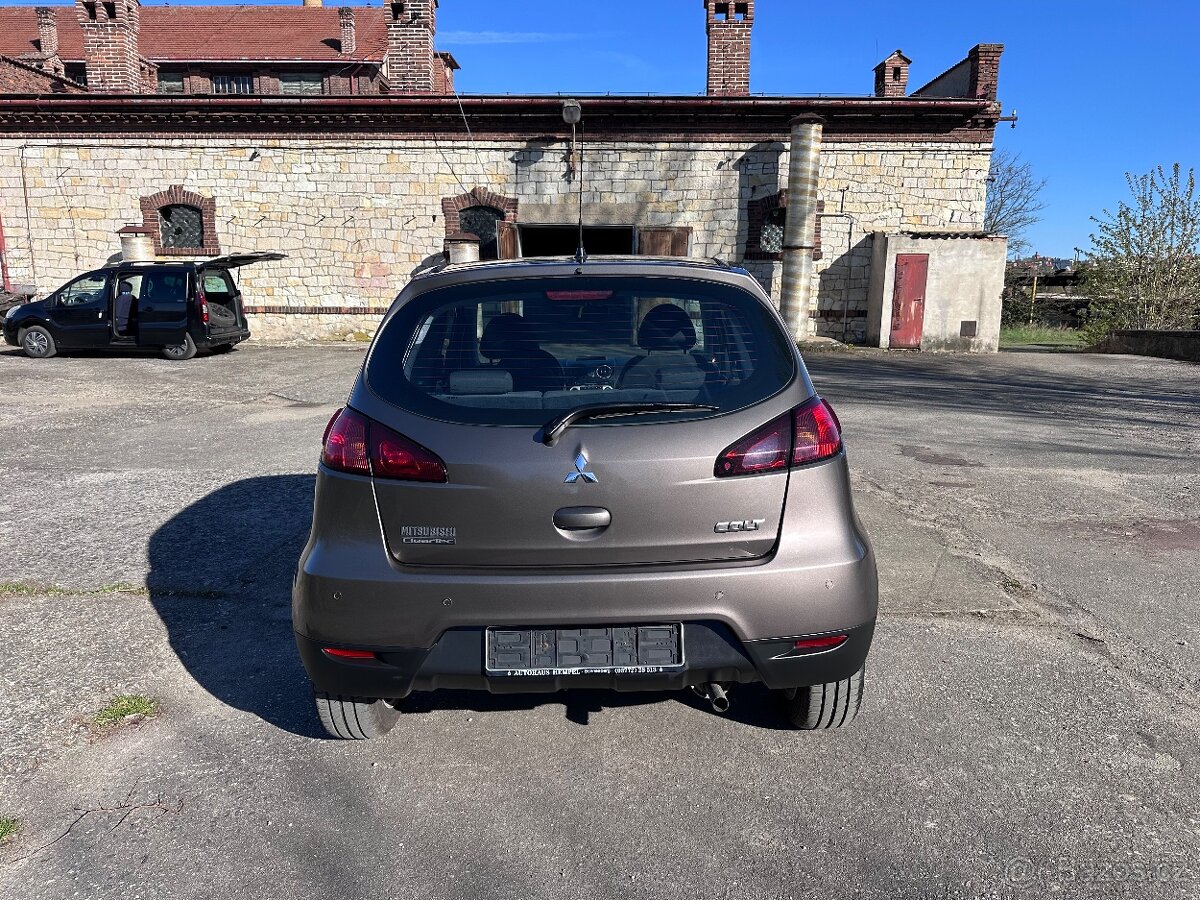 Mitsubishi Colt 1,1i 55kw - 4
