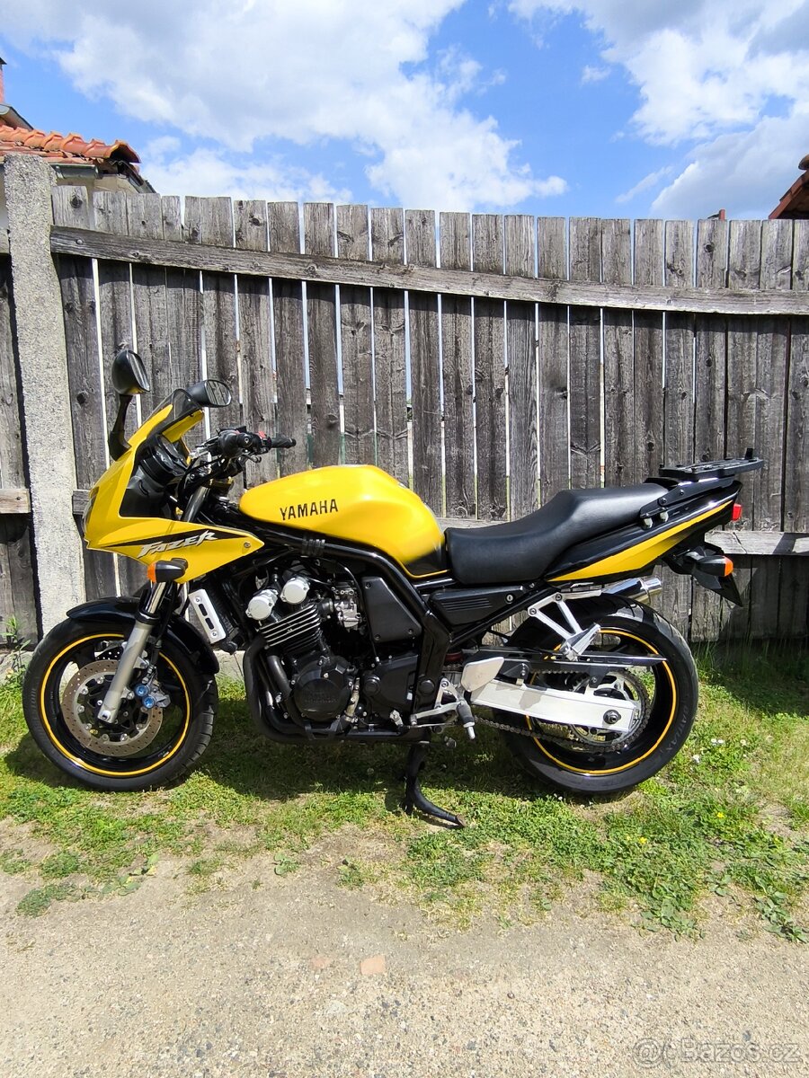 Yamaha FZS 600 - 4