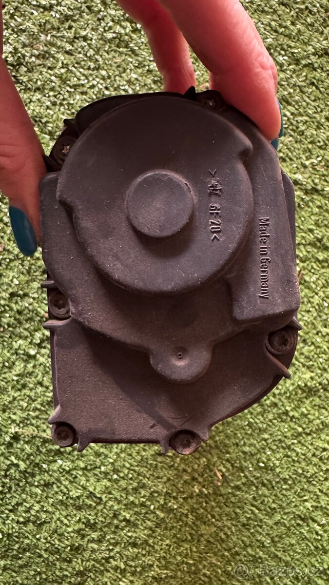 Škrtící klapka 1,8t AGU - 4