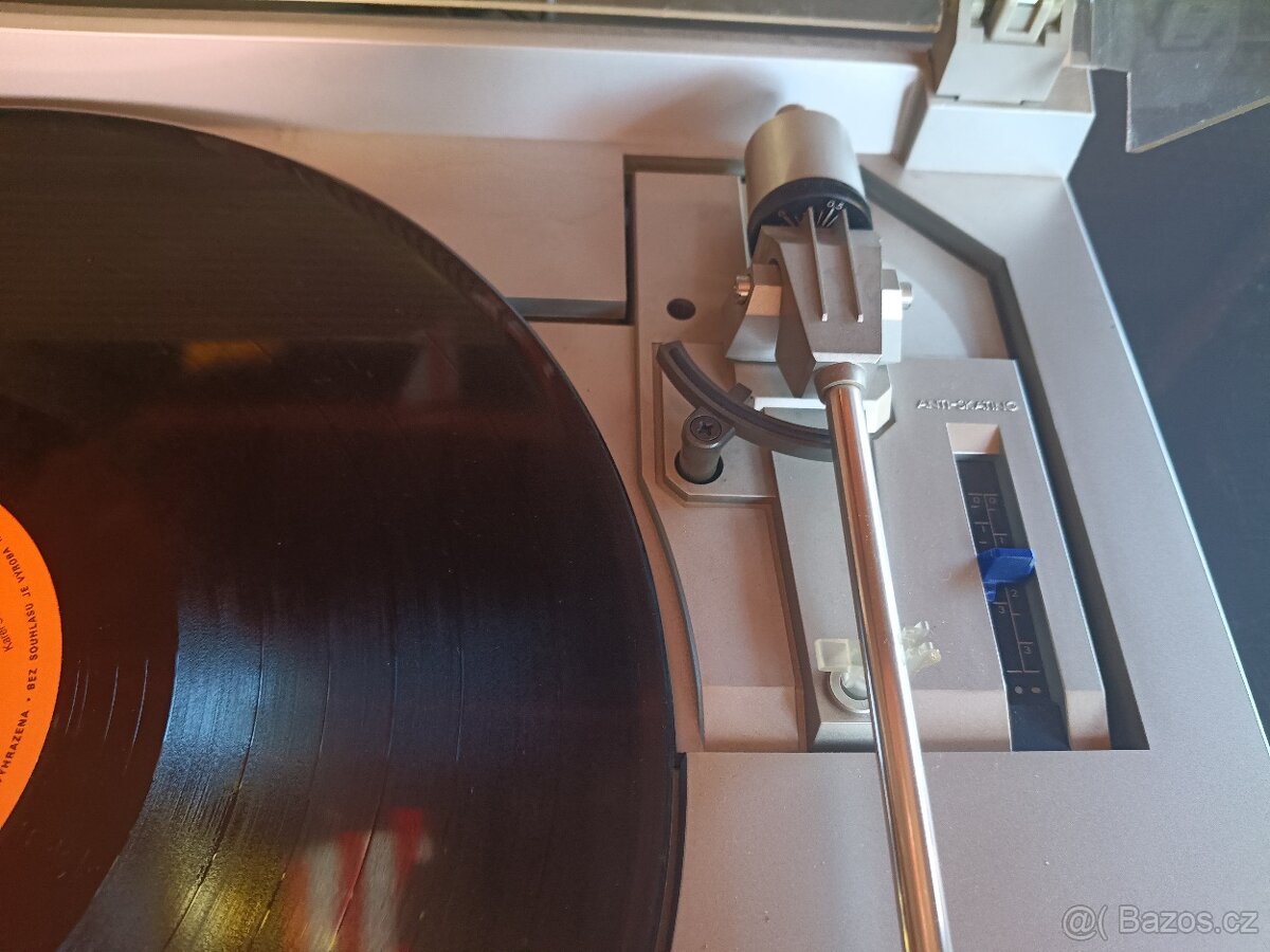 JVC L-A100 poloautomatický gramofon - 4