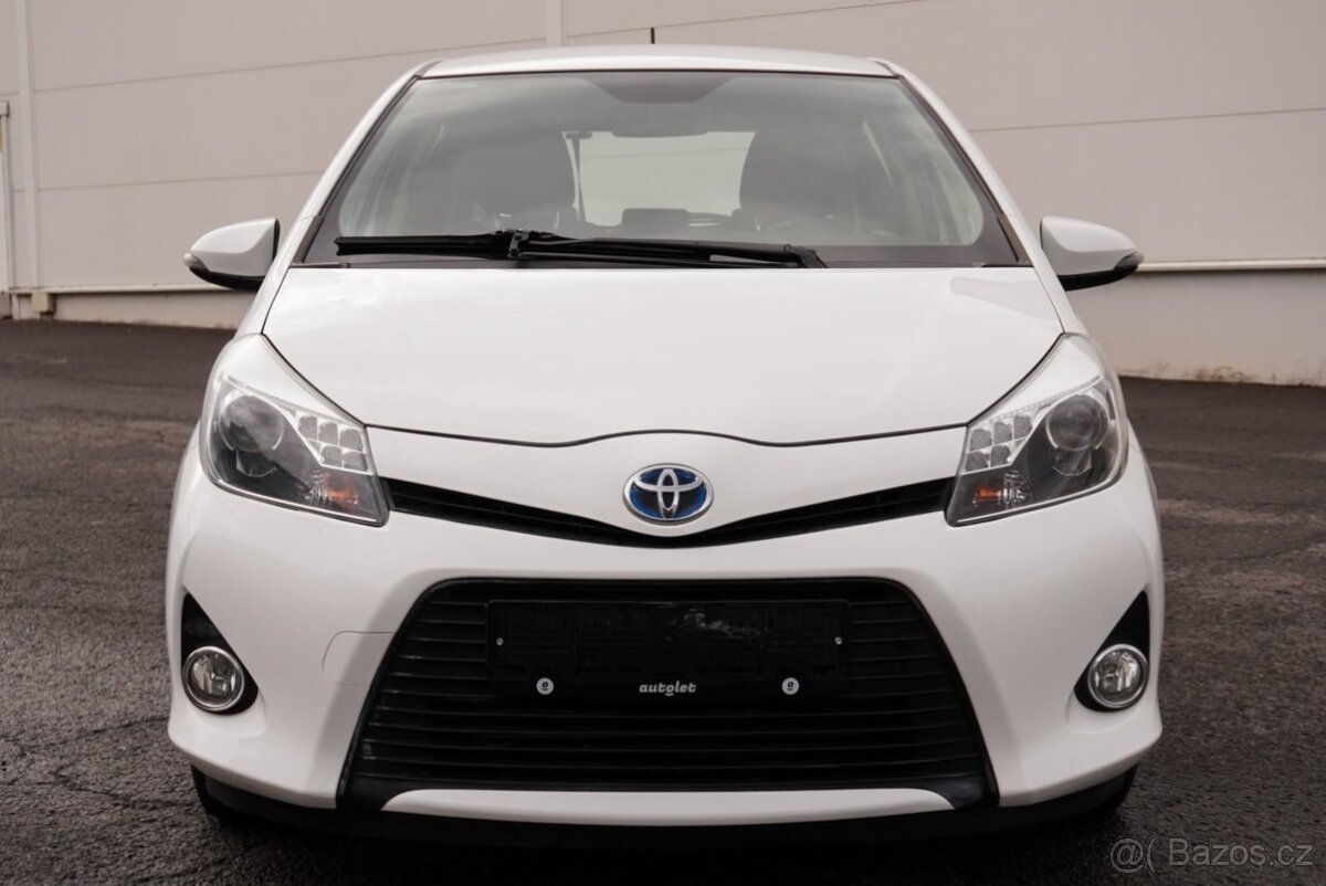 Toyota Yaris 1.5 Hybrid LOUNGE - 4