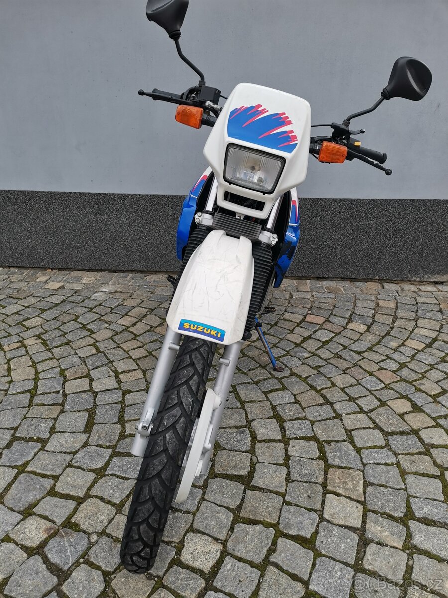 Suzuki Dr 650 r - 4