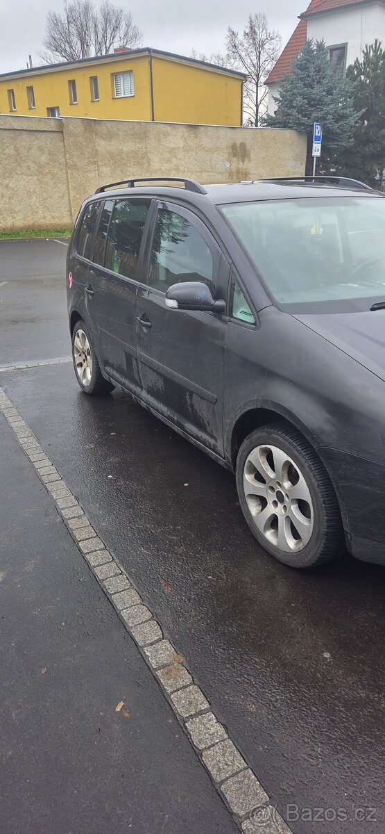 Touran 2.0 tdi 100kw rok 2003 - 4