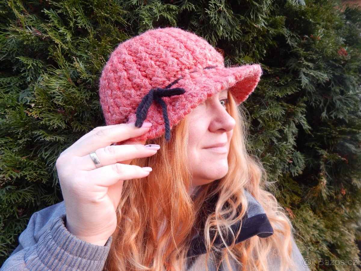 Slušivý a elegantní dámský klobouk - růžový - 4