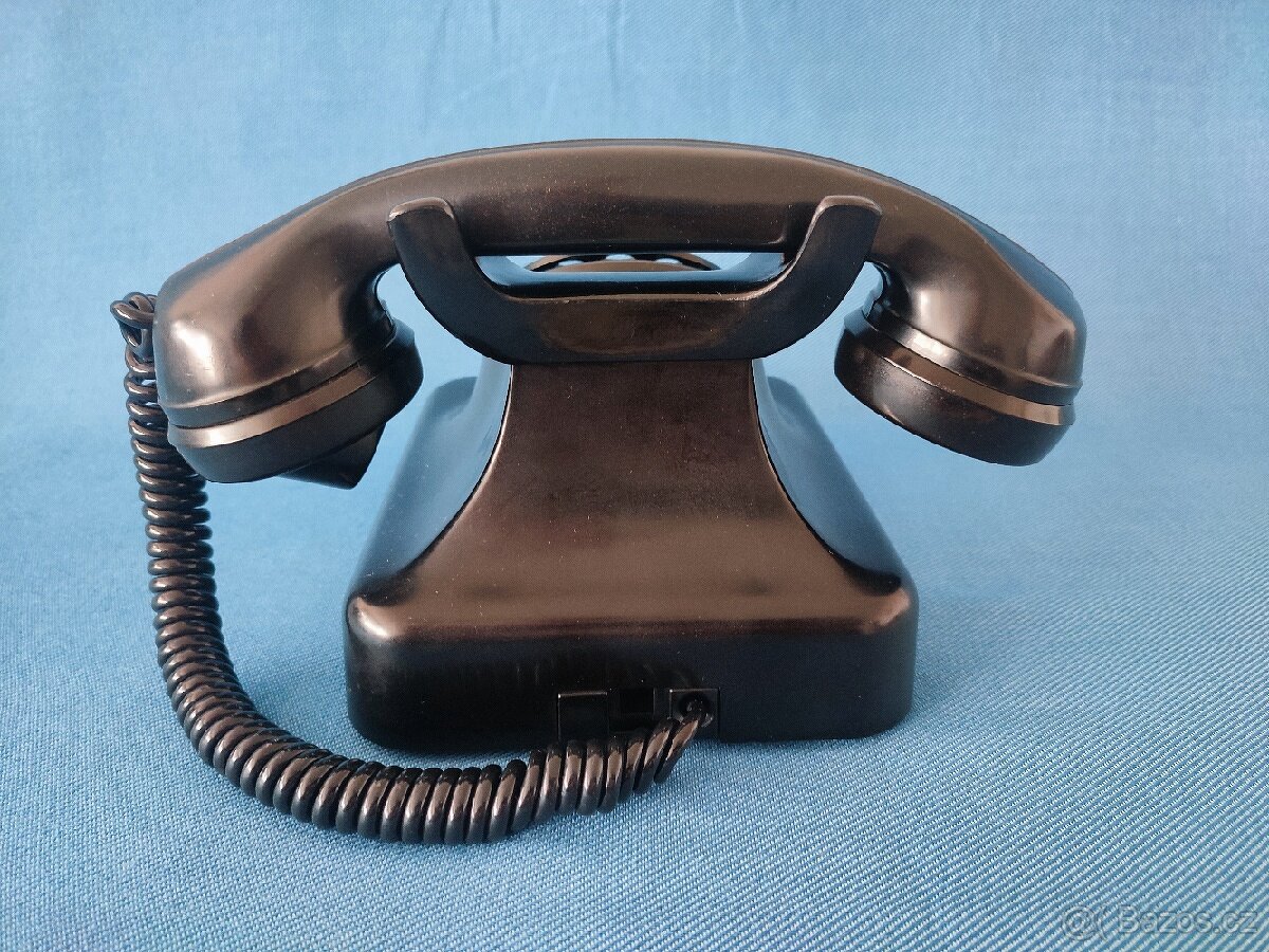 STAROŽITNÝ BAKELITOVY TELEFON značky RFT. - 4