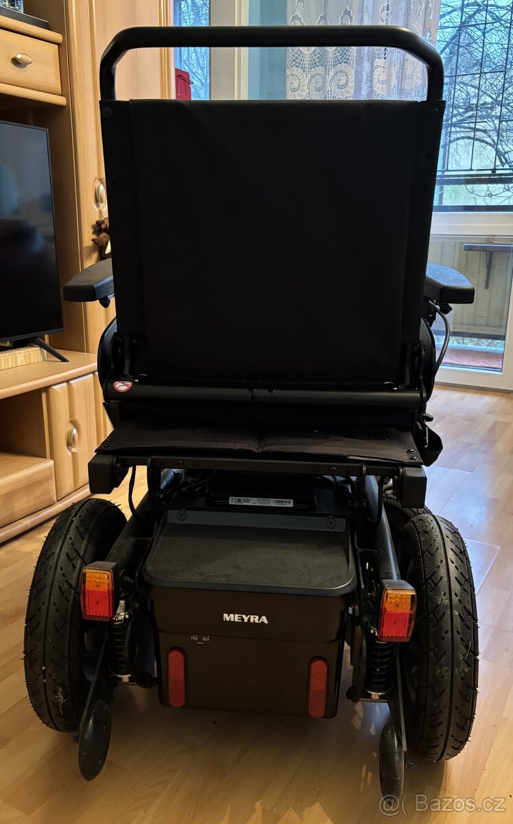 Elektrický invalidní vozík MEYRA iChair MC1 Light BASIC - 4