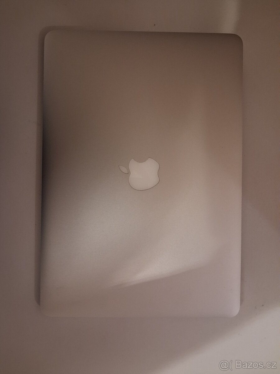 MacBook Air 13 2015 i5 8/128GB top stav ,nová baterie - 4