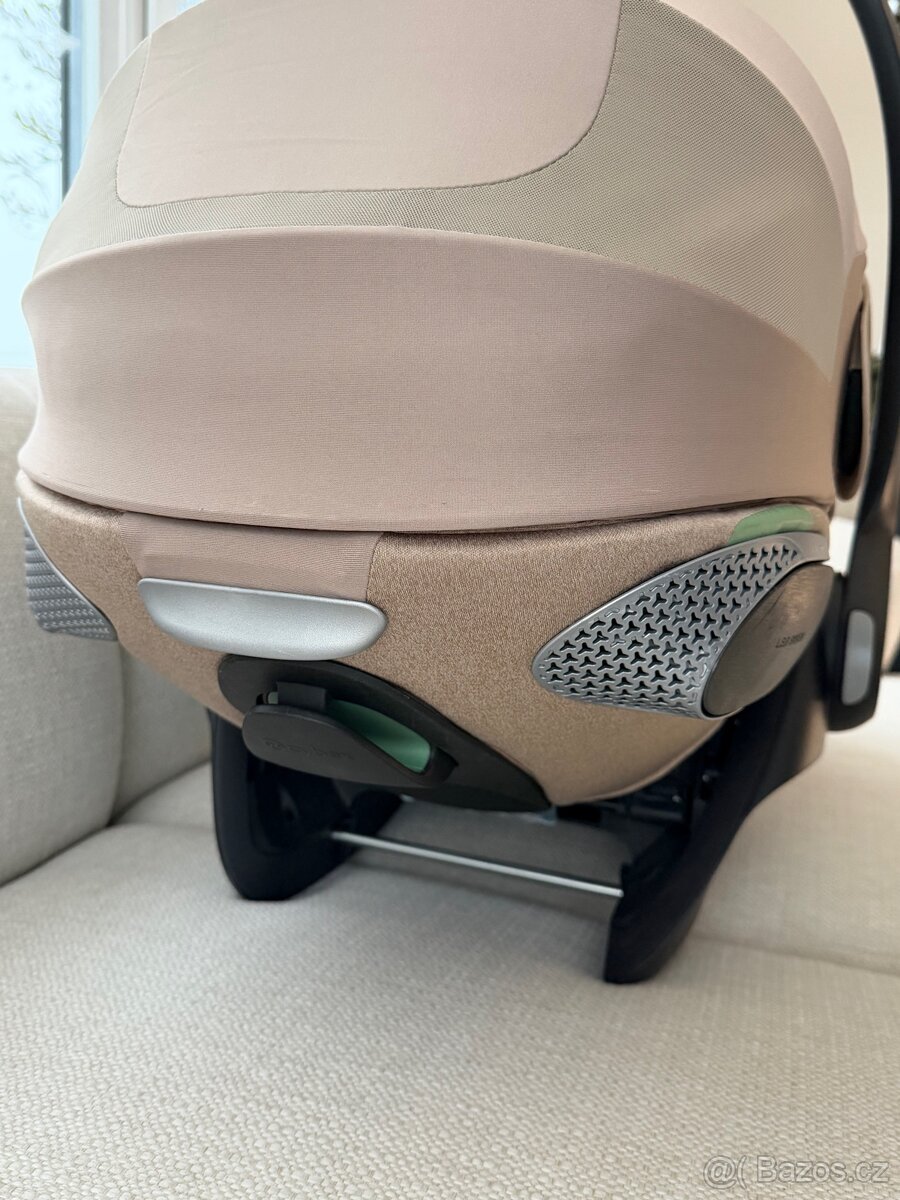 Prodám autosedačku Cybex Cloud T - iSize Plus - 4