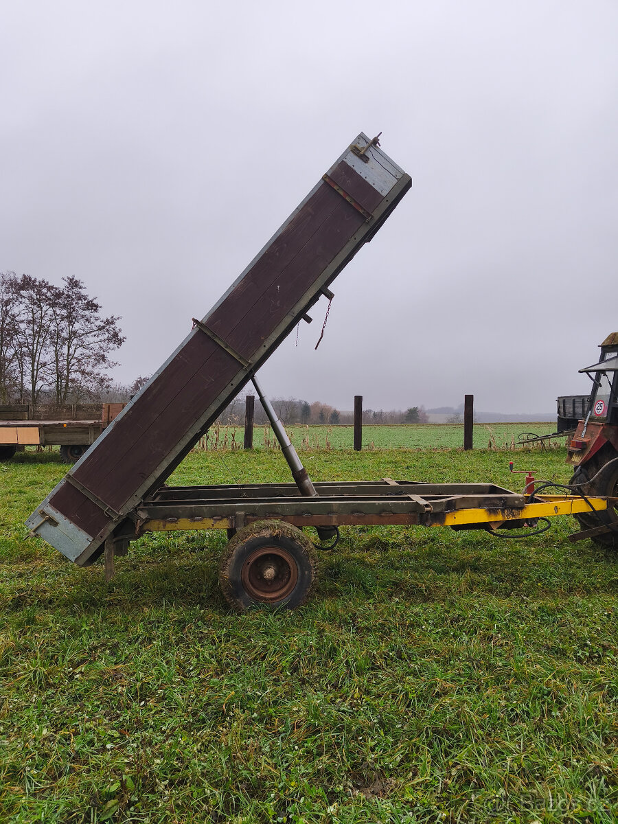 Přívěs za traktor, třístranný sklápěč,nosnost 4-5 tun, návěs - 4