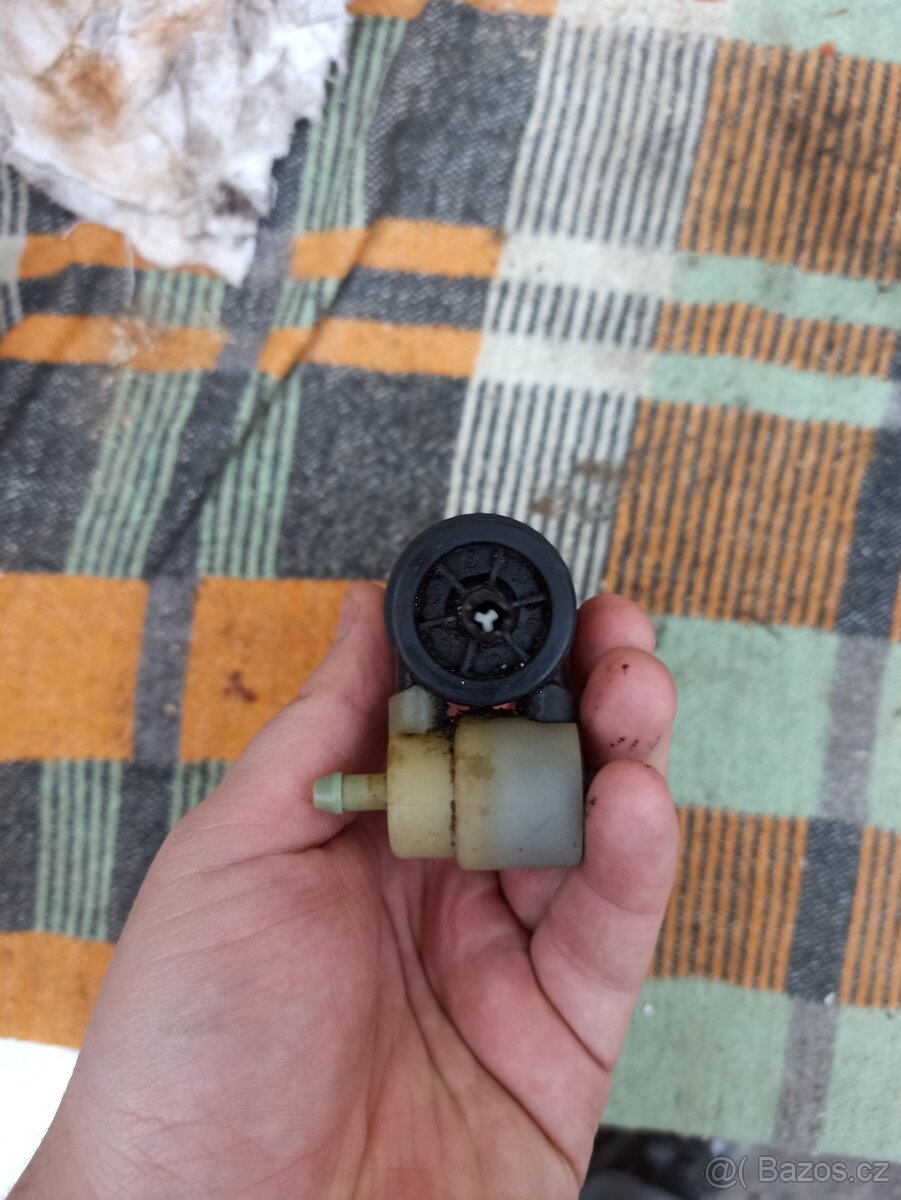 Prodám čerpadlo pro ostřikovače Fabia 1 - 4