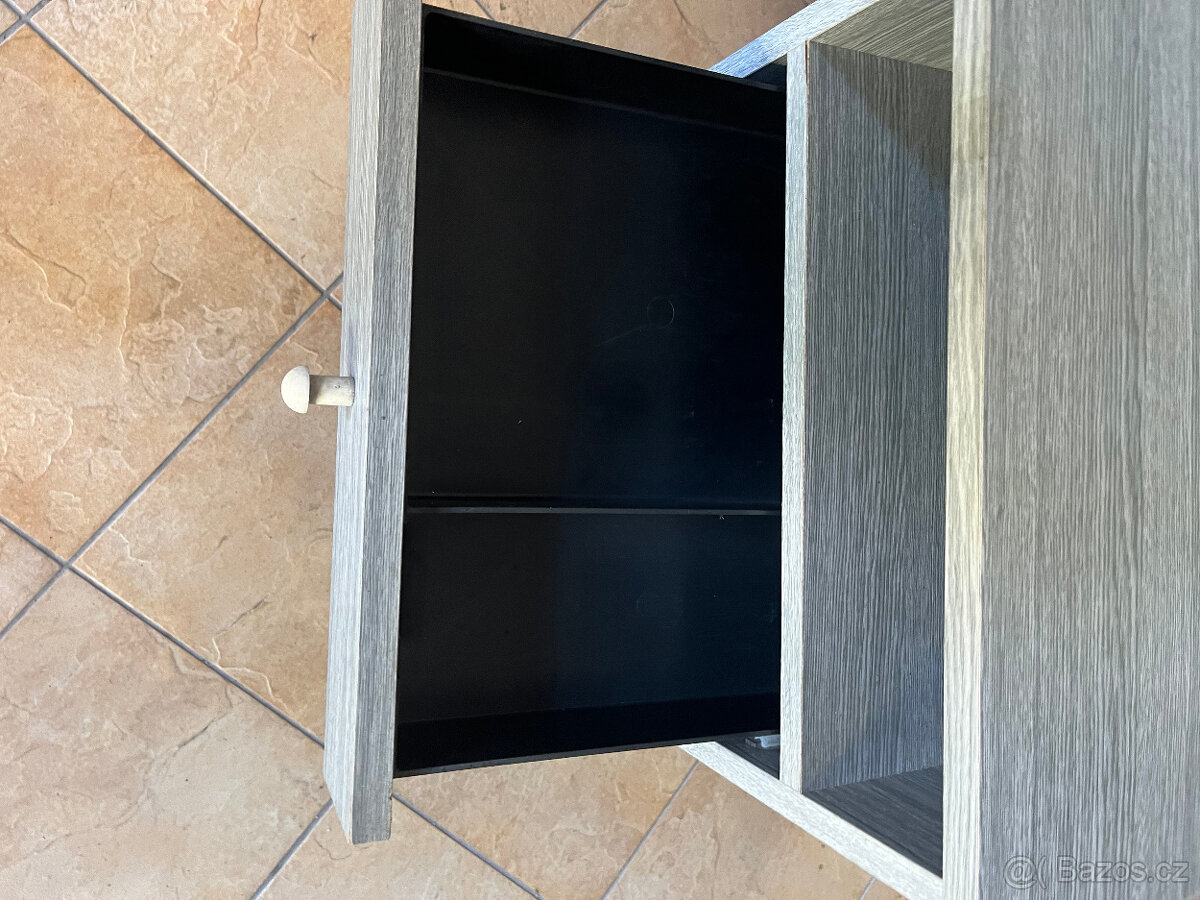 Dětský psací stůl - 4