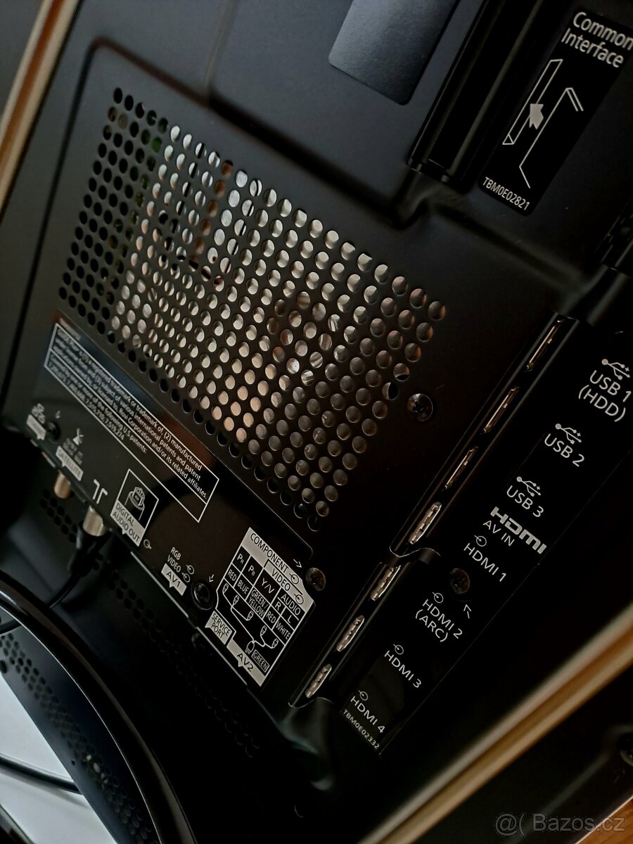 SMART TV PANASONIC 140CM ÚHLOPŘÍČKA - 4