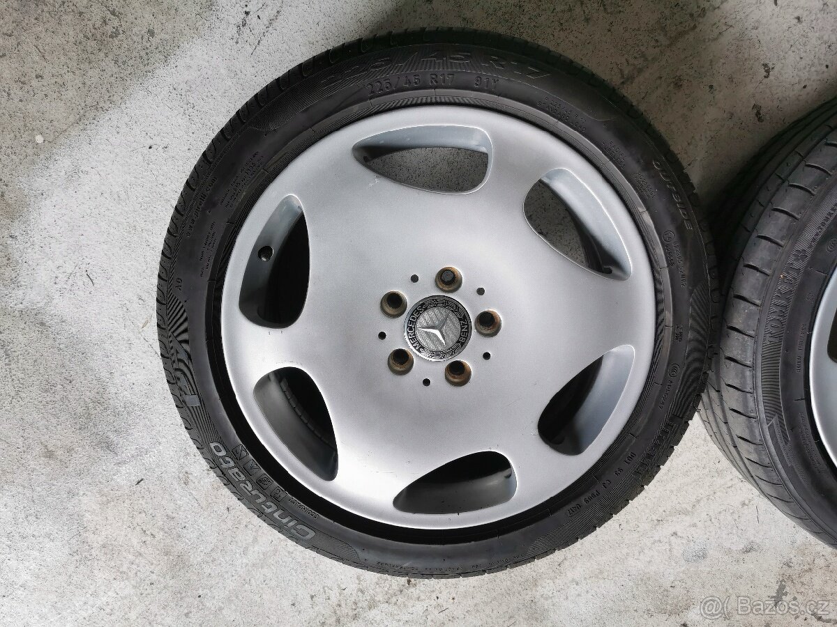 Mercedes R17 Segin - 4